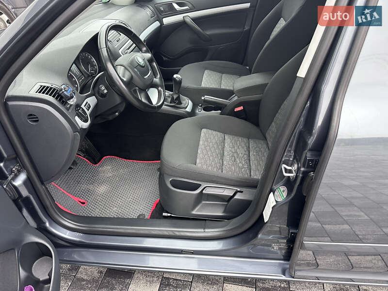 Универсал Skoda Octavia 2010 в Ивано-Франковске
