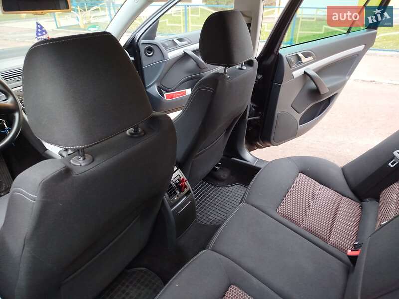 Універсал Skoda Octavia 2010 в Конотопі