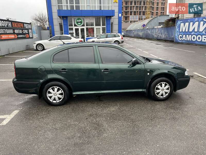 Лифтбек Skoda Octavia 2001 в Житомире