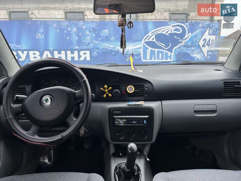 Лифтбек Skoda Octavia 2001 в Житомире