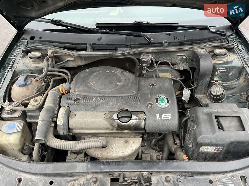 Лифтбек Skoda Octavia 2001 в Житомире