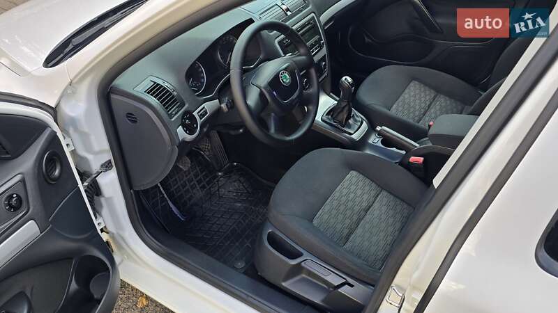 Лифтбек Skoda Octavia 2012 в Днепре фото 4 Лифтбек Skoda Octavia 2012 в Днепре