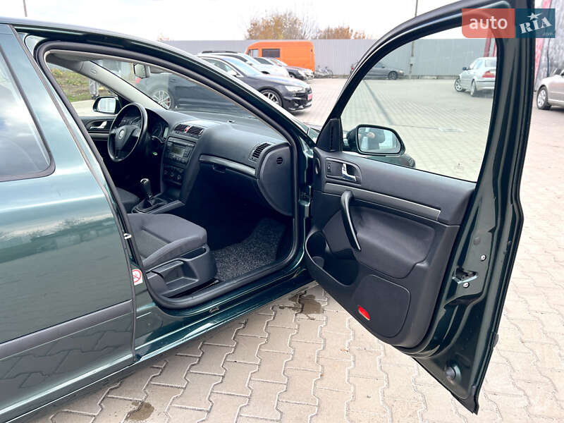 Ліфтбек Skoda Octavia 2006 в Лубнах