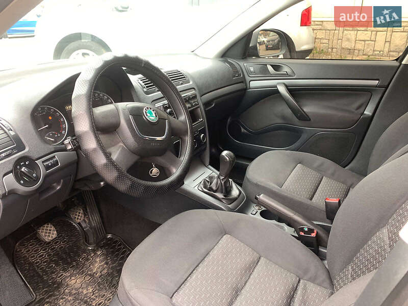 Универсал Skoda Octavia 2010 в Виннице