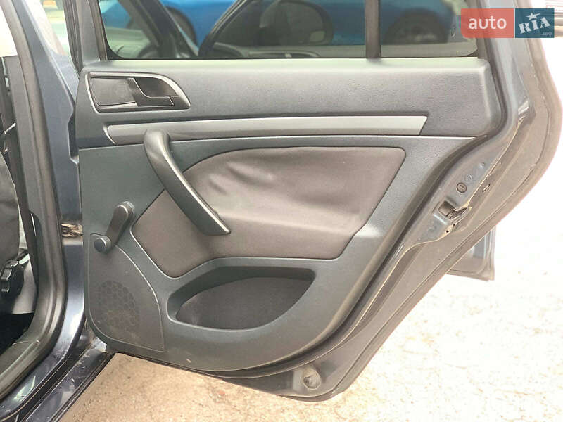 Универсал Skoda Octavia 2010 в Виннице