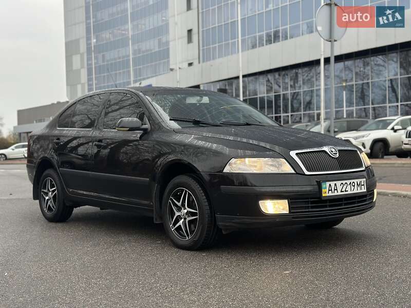 Лифтбек Skoda Octavia 2008 в Киеве