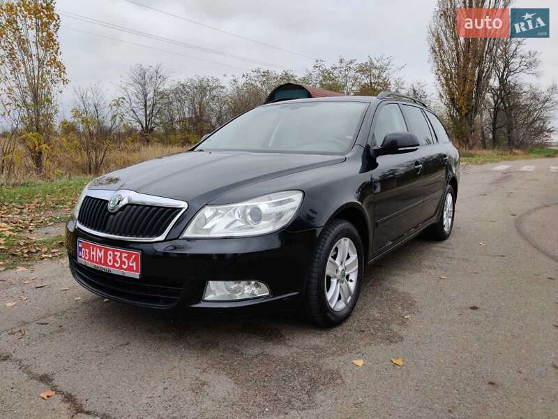 Универсал Skoda Octavia 2012 в Барышевке