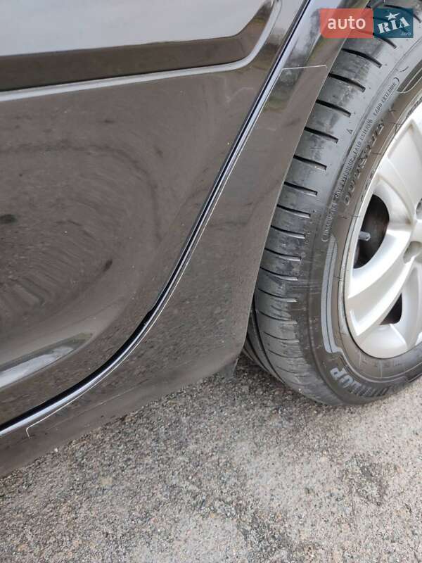 Универсал Skoda Octavia 2012 в Барышевке