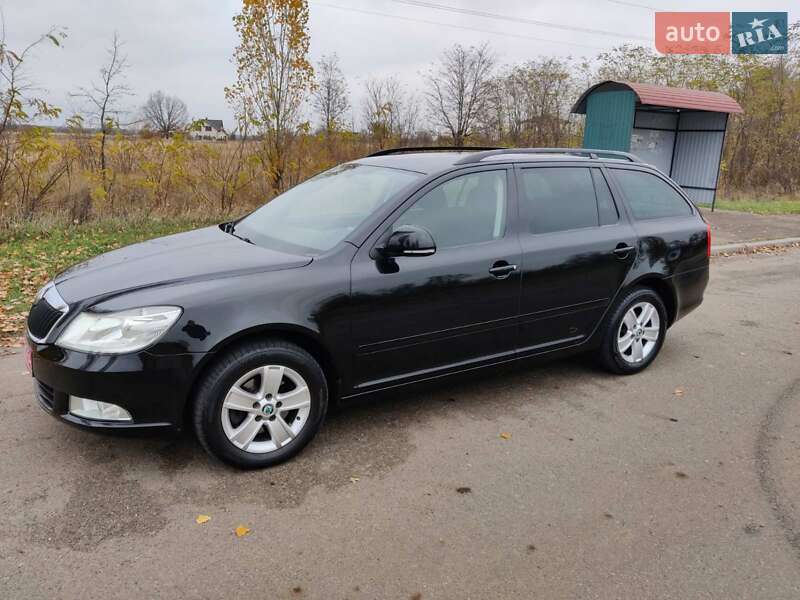 Универсал Skoda Octavia 2012 в Барышевке