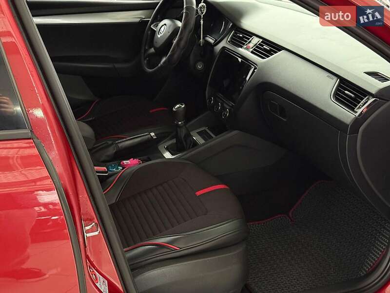 Лифтбек Skoda Octavia 2013 в Одессе