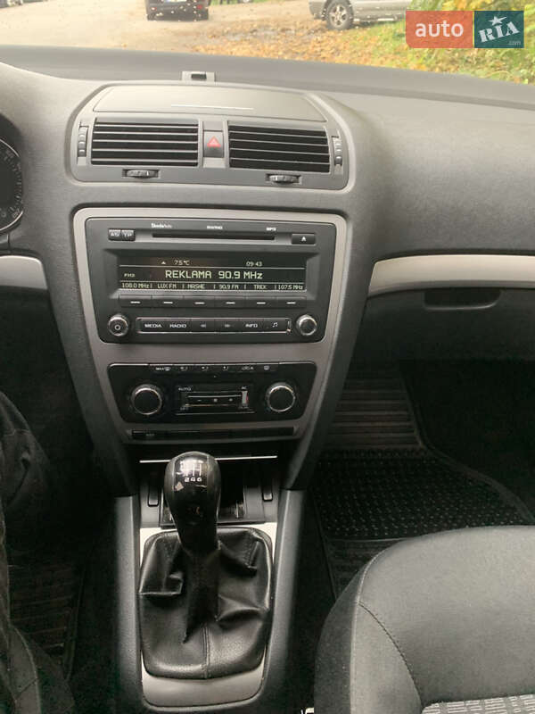Ліфтбек Skoda Octavia 2009 в Рівному фото 9 Ліфтбек Skoda Octavia 2009 в Рівному