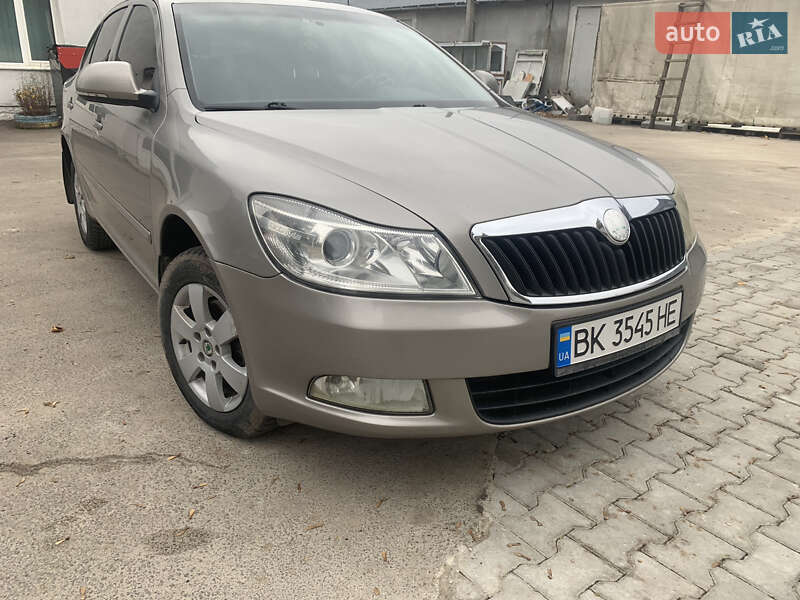 Ліфтбек Skoda Octavia 2009 в Рівному фото 7 Ліфтбек Skoda Octavia 2009 в Рівному