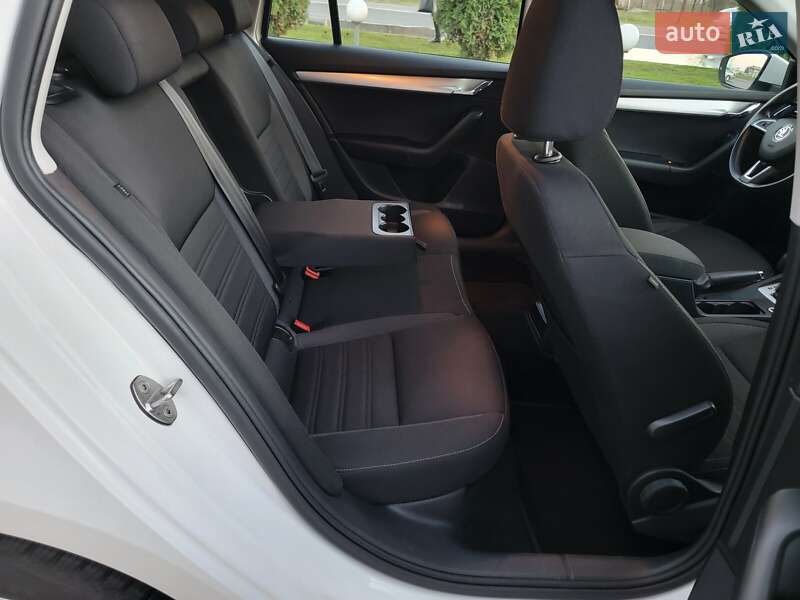 Универсал Skoda Octavia 2019 в Сарнах фото 23 Универсал Skoda Octavia 2019 в Сарнах