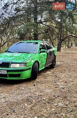 Лифтбек Skoda Octavia 2002 в Днепре