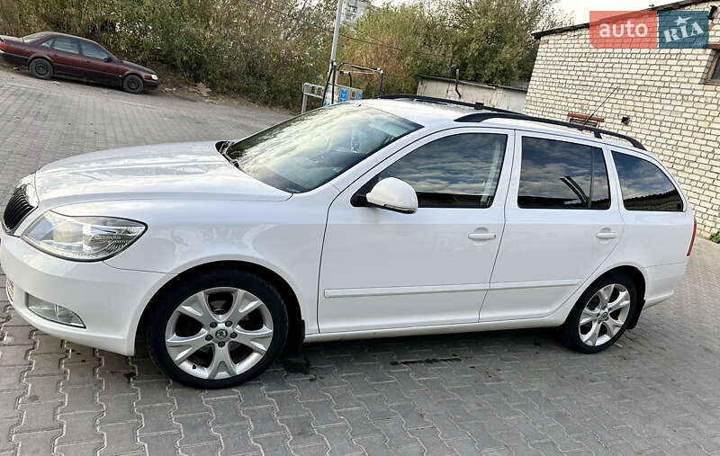 Универсал Skoda Octavia 2011 в Житомире фото 3 Универсал Skoda Octavia 2011 в Житомире