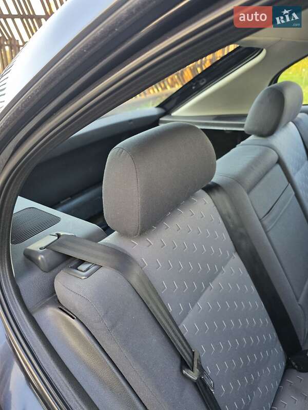 Лифтбек Skoda Octavia 2003 в Днепре