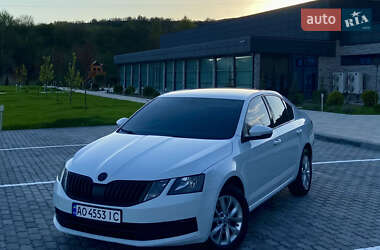 Лифтбек Skoda Octavia 2017 в Сваляве
