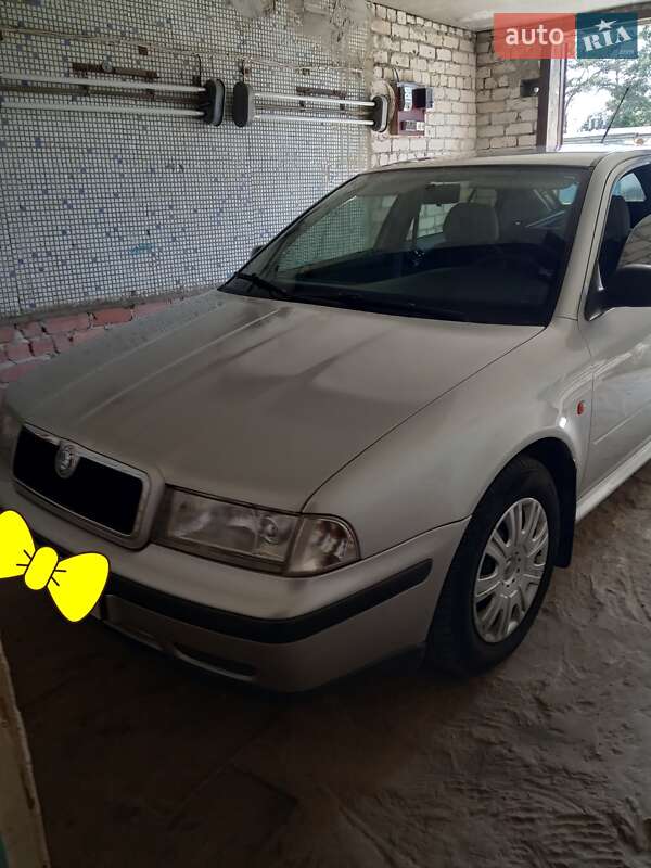 Лифтбек Skoda Octavia 1999 в Ровно