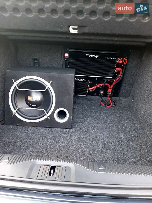 Лифтбек Skoda Octavia 2012 в Запорожье