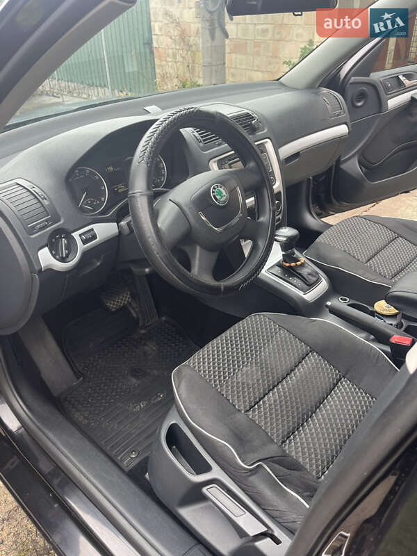 Лифтбек Skoda Octavia 2010 в Киеве фото 5 Лифтбек Skoda Octavia 2010 в Киеве