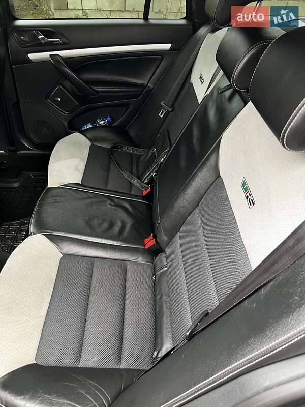 Универсал Skoda Octavia 2010 в Сарнах