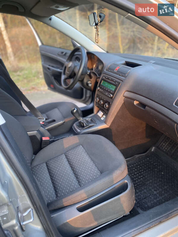 Лифтбек Skoda Octavia 2012 в Луцке фото 4 Лифтбек Skoda Octavia 2012 в Луцке