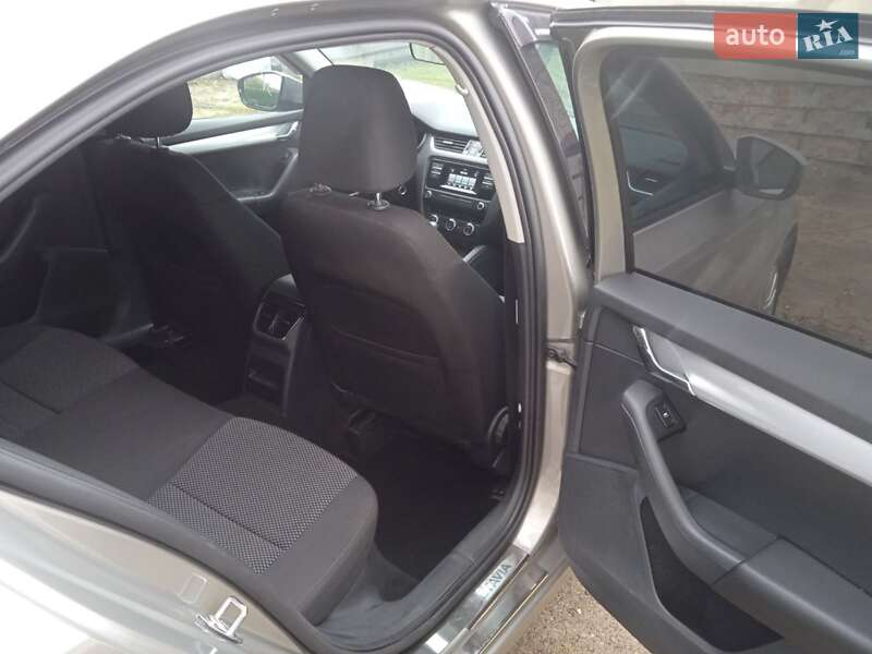 Лифтбек Skoda Octavia 2015 в Дрогобыче фото 15 Лифтбек Skoda Octavia 2015 в Дрогобыче