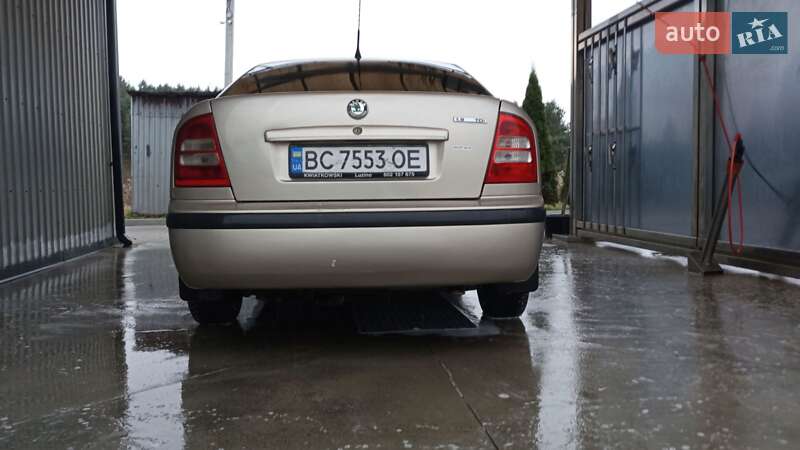 Ліфтбек Skoda Octavia 2004 в Львові