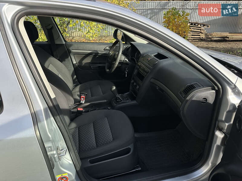 Універсал Skoda Octavia 2011 в Чернівцях