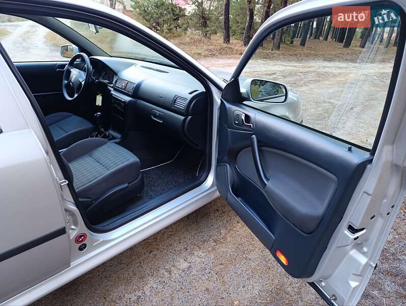 Универсал Skoda Octavia 2005 в Богодухове