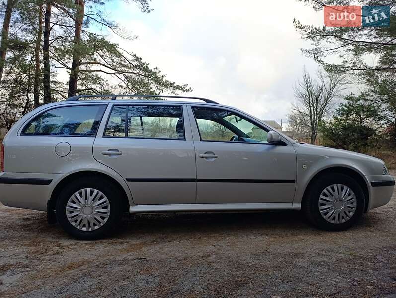 Универсал Skoda Octavia 2005 в Богодухове