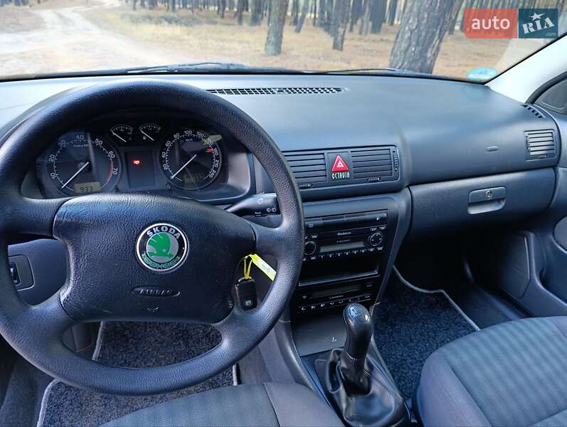 Универсал Skoda Octavia 2005 в Богодухове