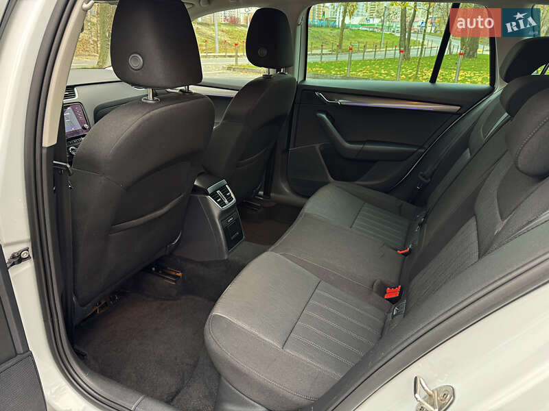 Универсал Skoda Octavia 2019 в Киеве