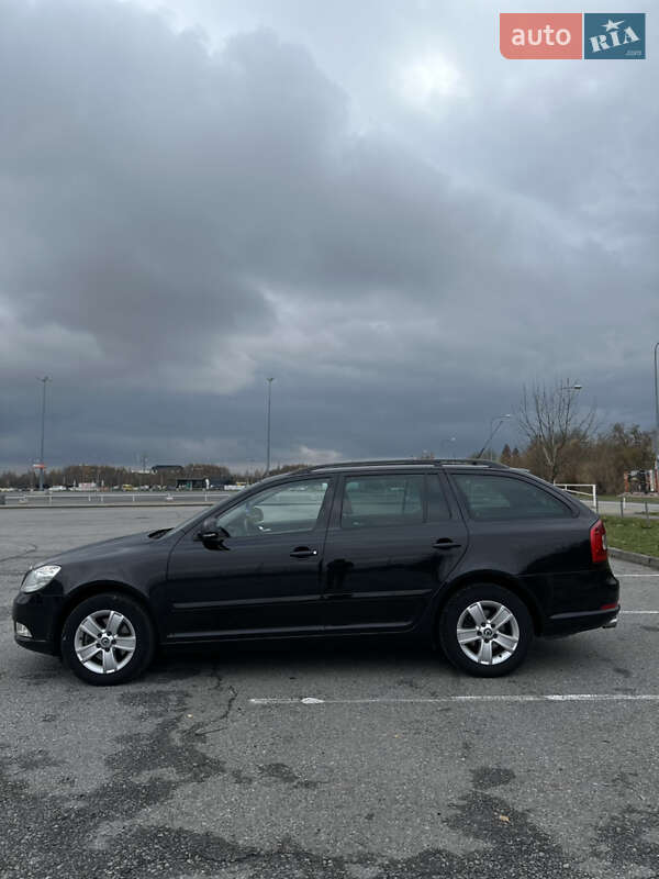 Универсал Skoda Octavia 2009 в Львове