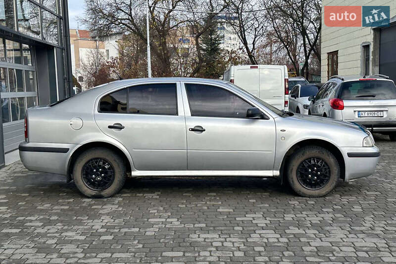 Лифтбек Skoda Octavia 2004 в Ивано-Франковске