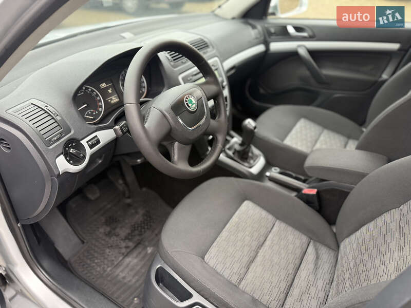 Лифтбек Skoda Octavia 2011 в Калуше фото 20 Лифтбек Skoda Octavia 2011 в Калуше