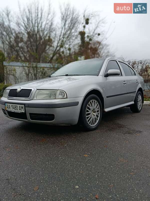 Лифтбек Skoda Octavia 2002 в Киеве