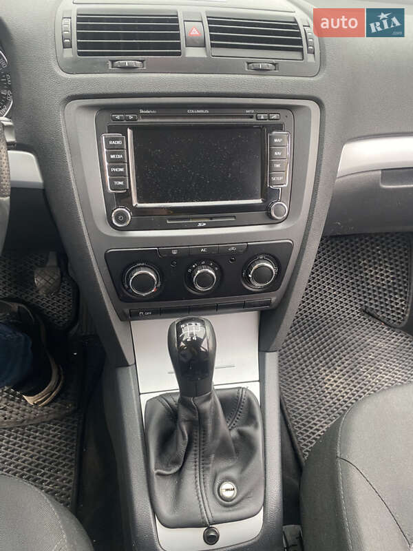 Универсал Skoda Octavia 2010 в Хусте