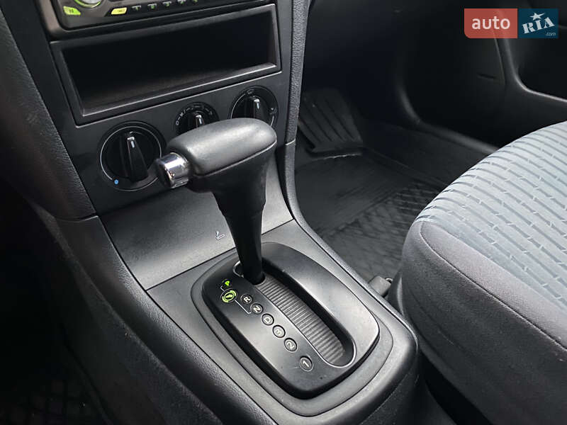 Лифтбек Skoda Octavia 2006 в Киеве фото 22 Лифтбек Skoda Octavia 2006 в Киеве