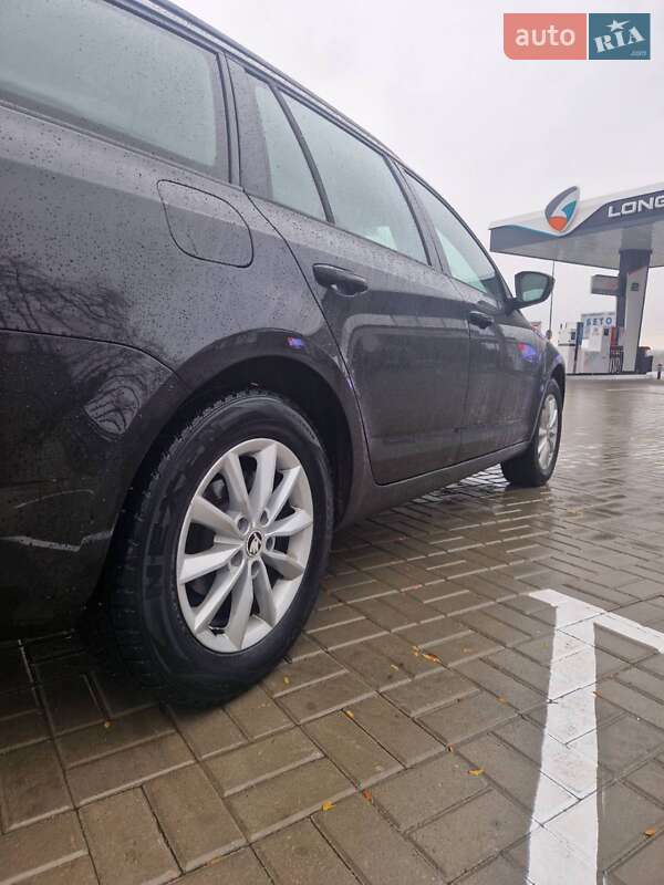 Универсал Skoda Octavia 2014 в Кропивницком