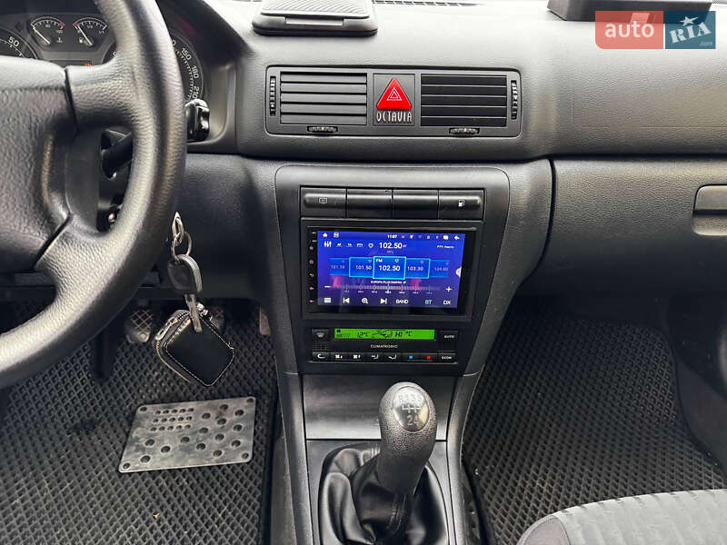 Лифтбек Skoda Octavia 2005 в Днепре