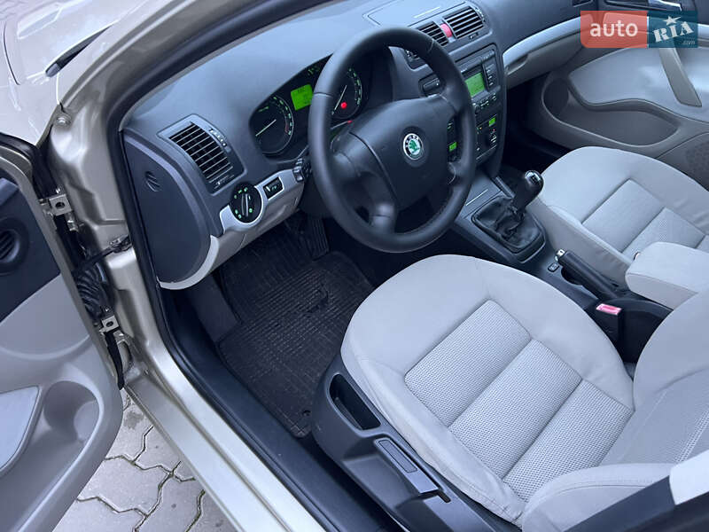 Лифтбек Skoda Octavia 2005 в Нововолынске фото 12 Лифтбек Skoda Octavia 2005 в Нововолынске