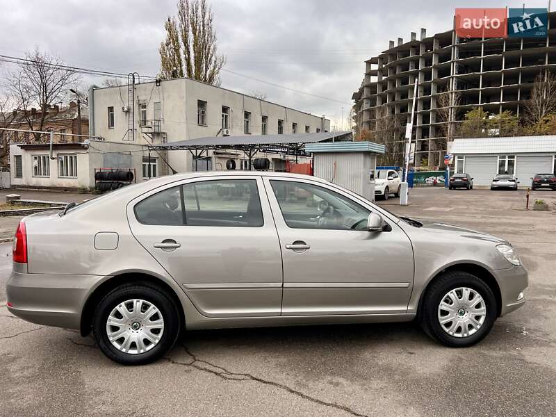Лифтбек Skoda Octavia 2010 в Киеве фото 10 Лифтбек Skoda Octavia 2010 в Киеве