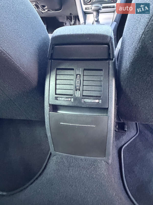 Универсал Skoda Octavia 2010 в Луцке