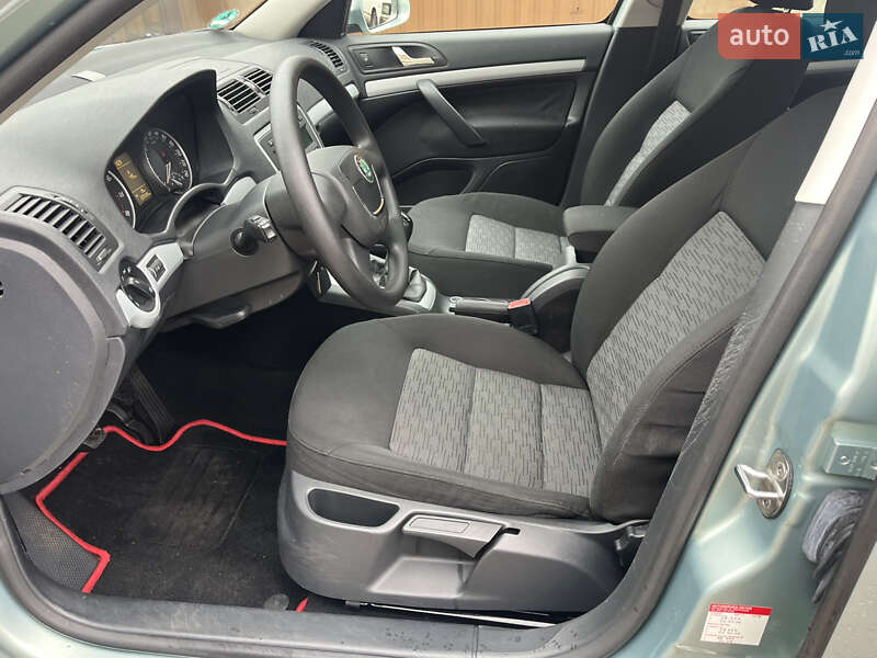 Лифтбек Skoda Octavia 2009 в Ахтырке фото 48 Лифтбек Skoda Octavia 2009 в Ахтырке