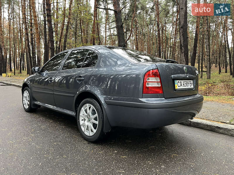 Лифтбек Skoda Octavia 2006 в Черкассах
