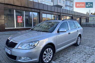 Універсал Skoda Octavia 2012 в Івано-Франківську