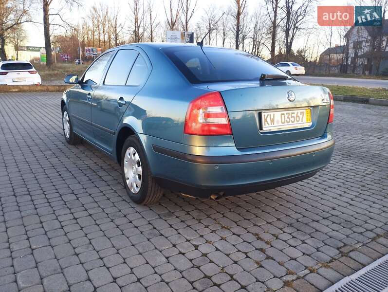 Лифтбек Skoda Octavia 2006 в Ивано-Франковске