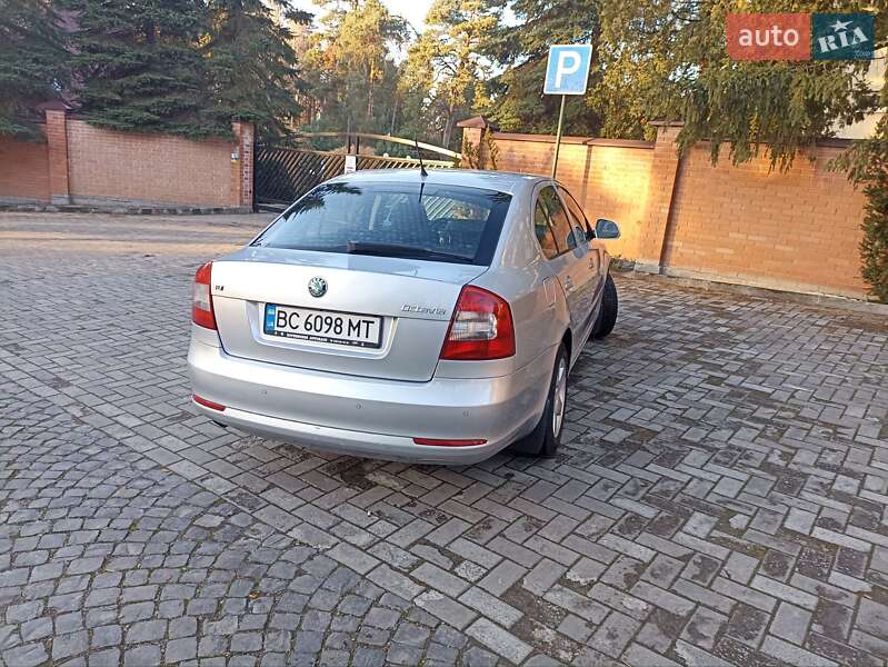 Лифтбек Skoda Octavia 2012 в Львове