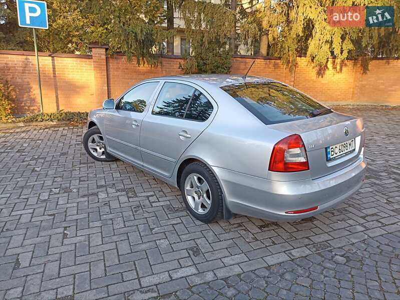 Лифтбек Skoda Octavia 2012 в Львове